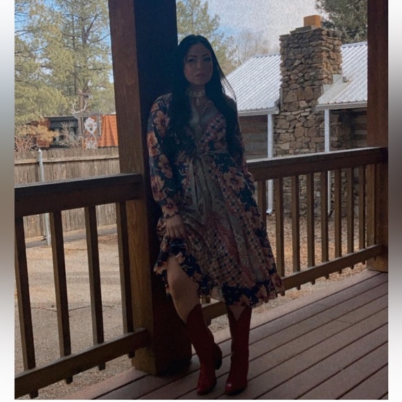 Like This Listing To Get Notified When I Go Live🛍️ - Picture 10 of 16